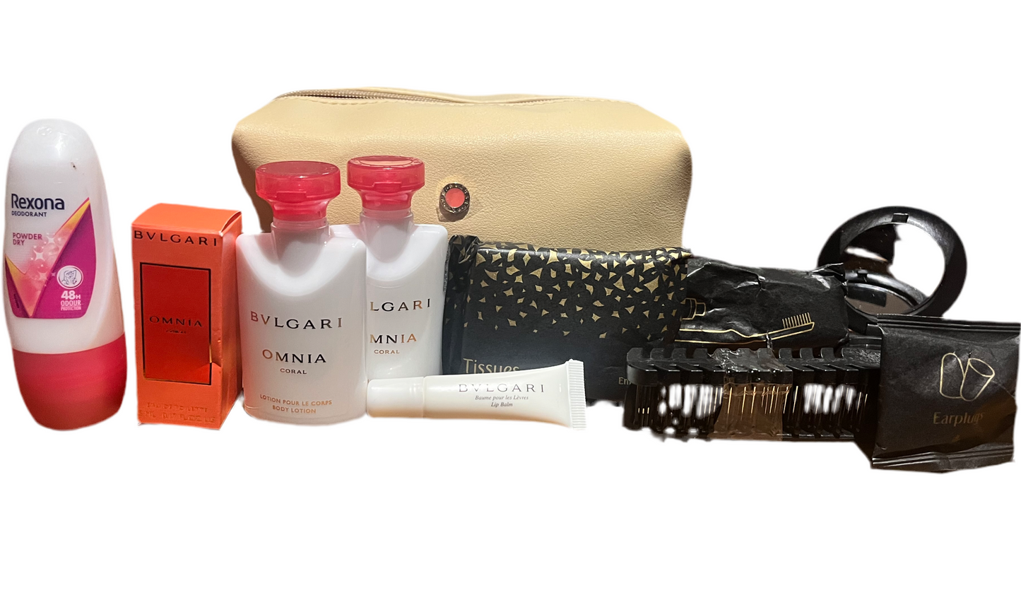 BVLGARI Omnia Coral Cosmetiquera de Viaje (incluye 11 productos)